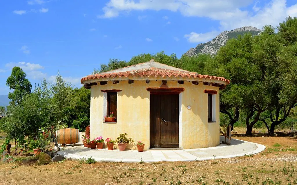 مزرعة للإقامة Agriturismo Rubinu Galtellì