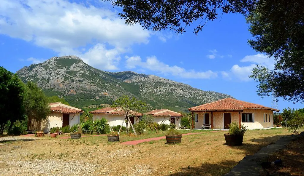 Agriturismo Rubinu Galtellì 0*,