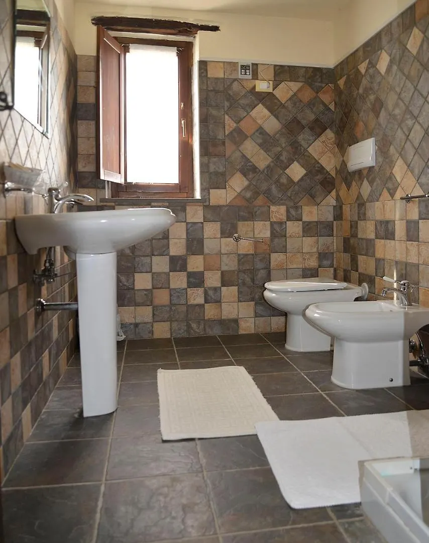 مزرعة للإقامة Agriturismo Rubinu Galtellì