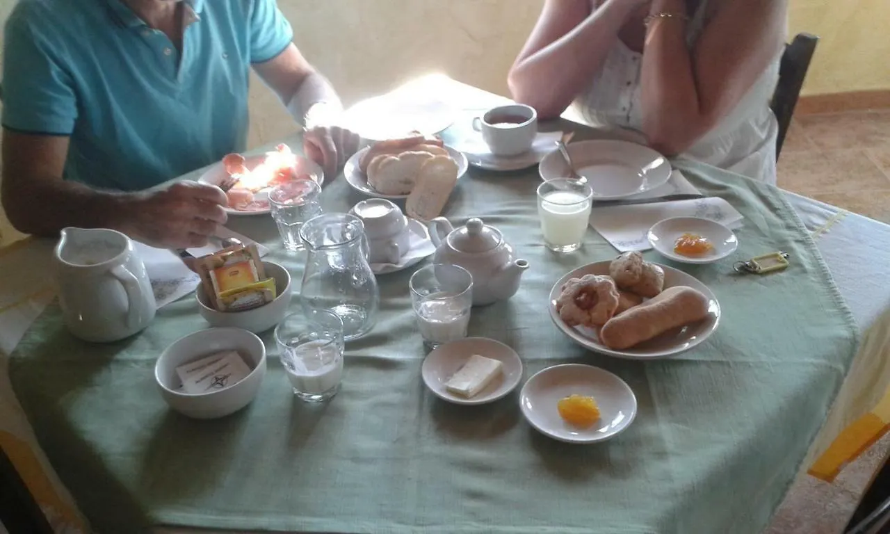 مزرعة للإقامة Agriturismo Rubinu Galtellì